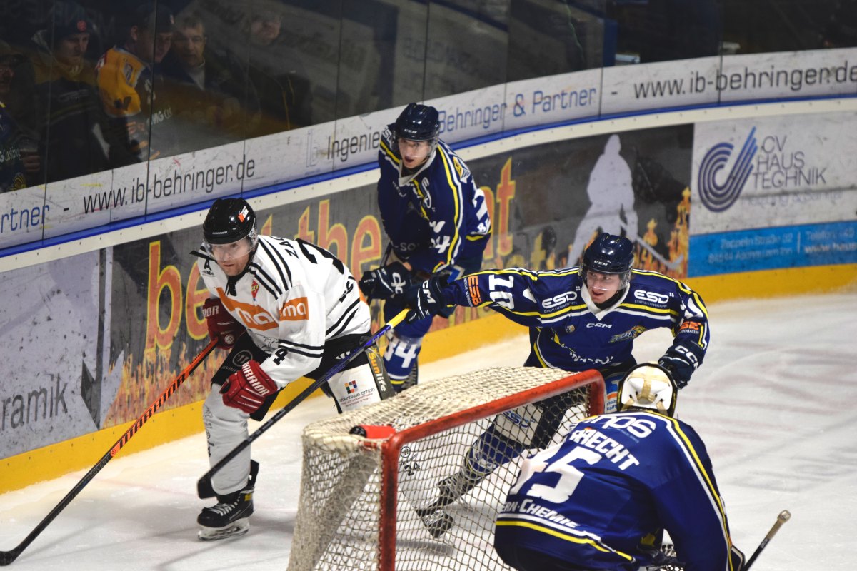 Eishockey BL: EHC Waldkraiburg verliert Play-Down-Auftakt gegen Burgau